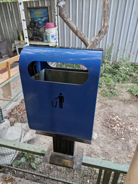 Мусорный бачёк  новый 2ш