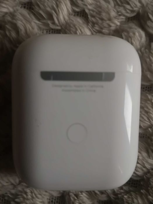 Кейс от наушников Airpods