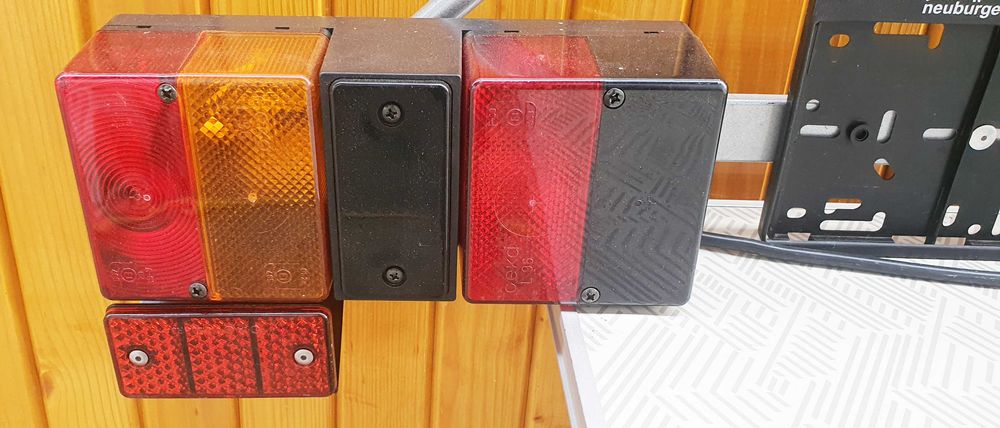 Ansamblu de remorcare cu triple si stecher cu 13 pini, impecabil