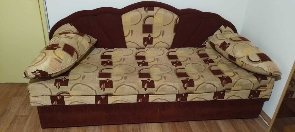 разтегателен диван