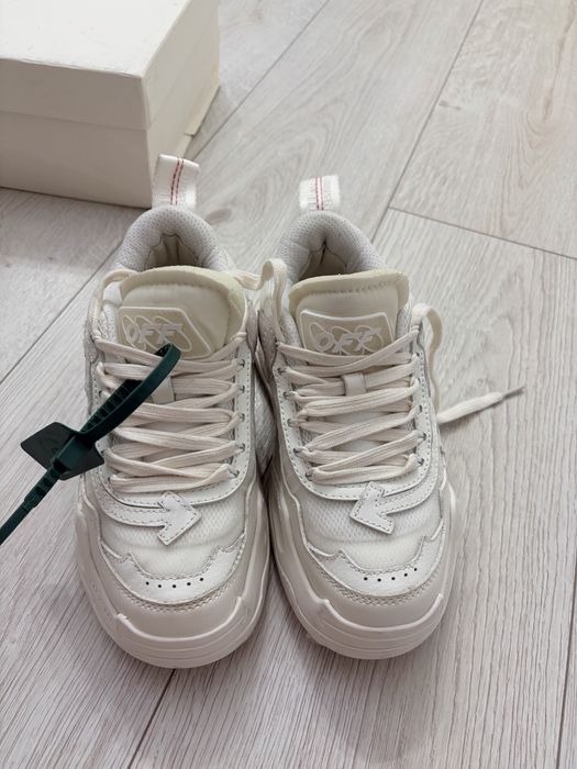 Adidași off white odsy