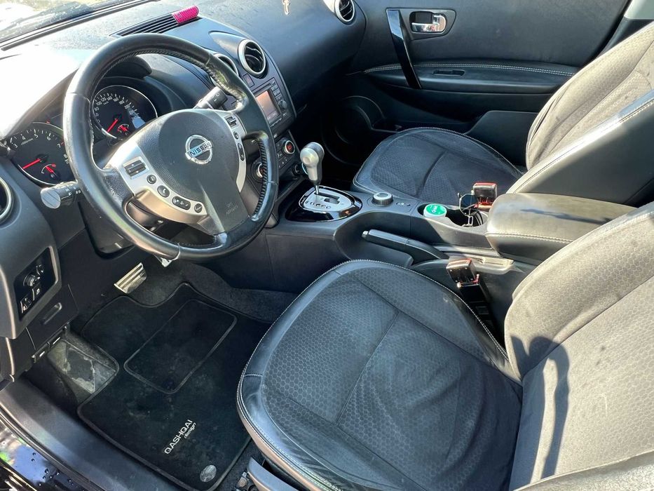 Nissan QashqaI+2
