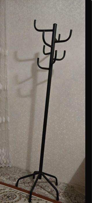 Продам вешалку для верхней одежды