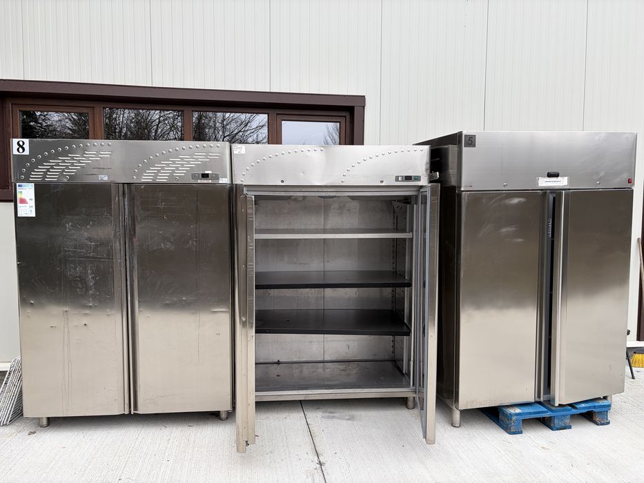 3 frigidere profesionale din inox !