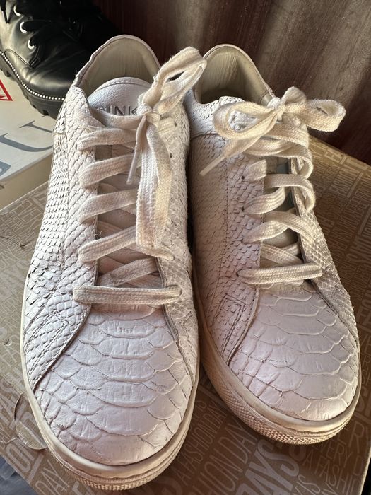 Кецове pinko змийска кожа