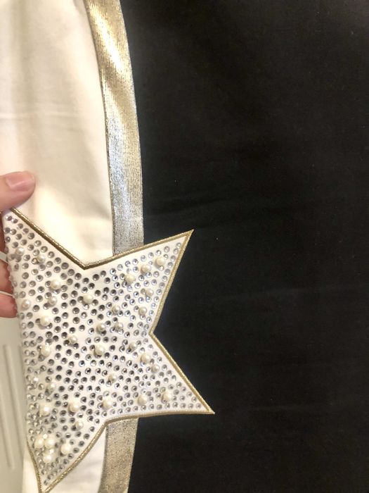 Рокля с блестящ мотив за сватба, кръщене или друго официално събитие