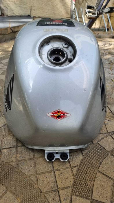 Honda VFR 1998 - 2001 5th gen - резервоар части