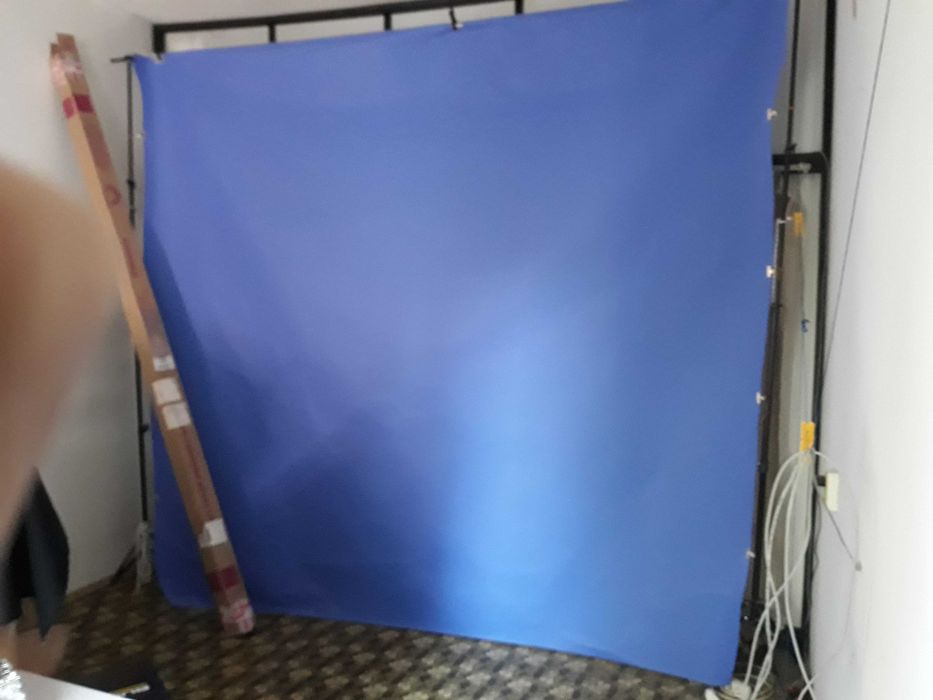 Colorama LLCO191 ChromaBlue фото фон хартия 2.72м x 8.40м – като нова + LED осветление и RGB рингово Описание