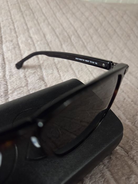 Ochelari de soare Hugo Boss (neutilizati)