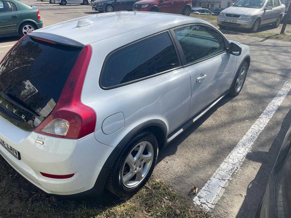 Volvo C30 1.6 Diesel 109 CP • 2010 • Consum mic • Stare bună