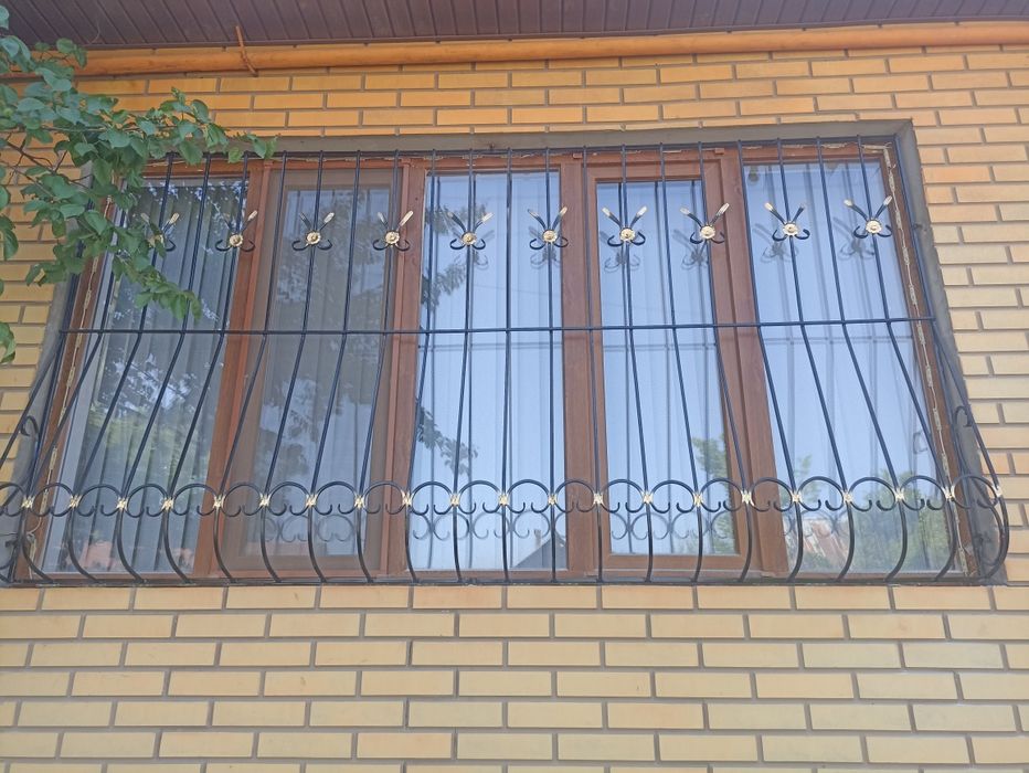 Решётки на окна металлические