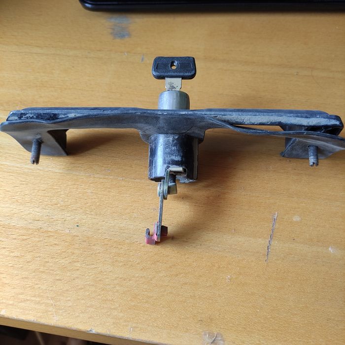 Замок для задней двери Дамаса