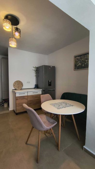 Apartament 2 camere, decomandat, Al. Ghiocelului