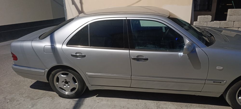 Срочно хороший Mersedec W210 год 1996. Срочно