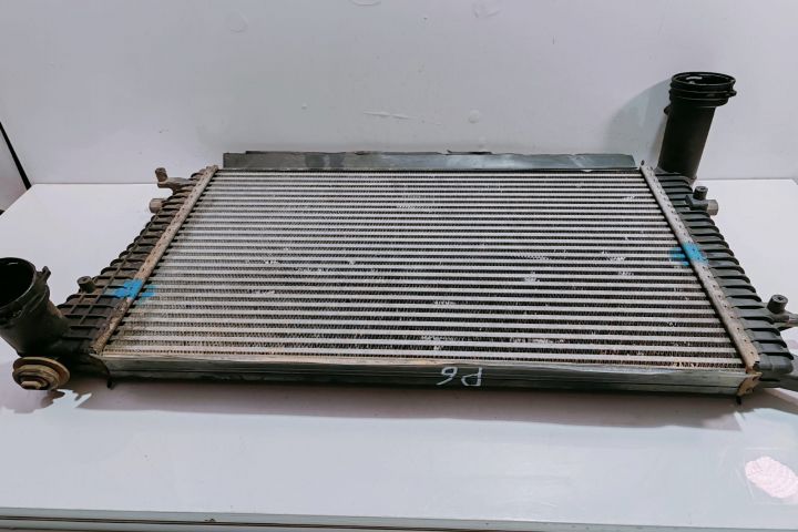 Intercooler 3C0145803E Volkswagen VW Passat B6