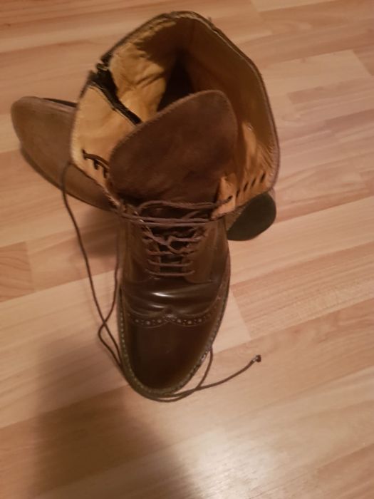 Vând ghete Dsquared