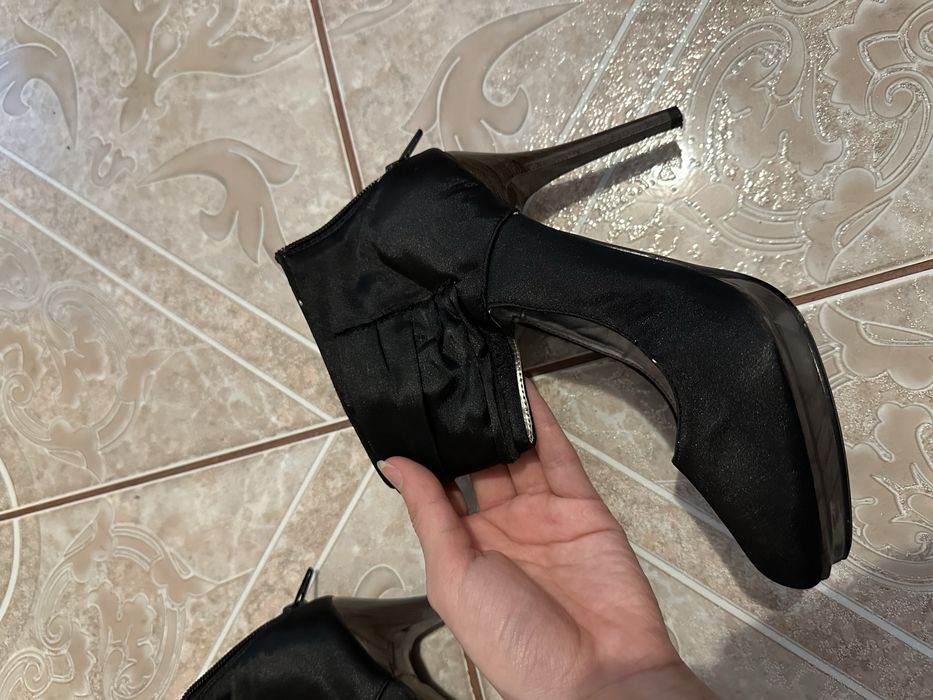 Pantofi Tulipano marimea 37 cu bareta