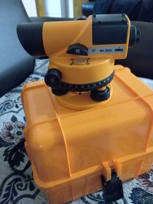 Продам нивелир 4Н-3КЛ