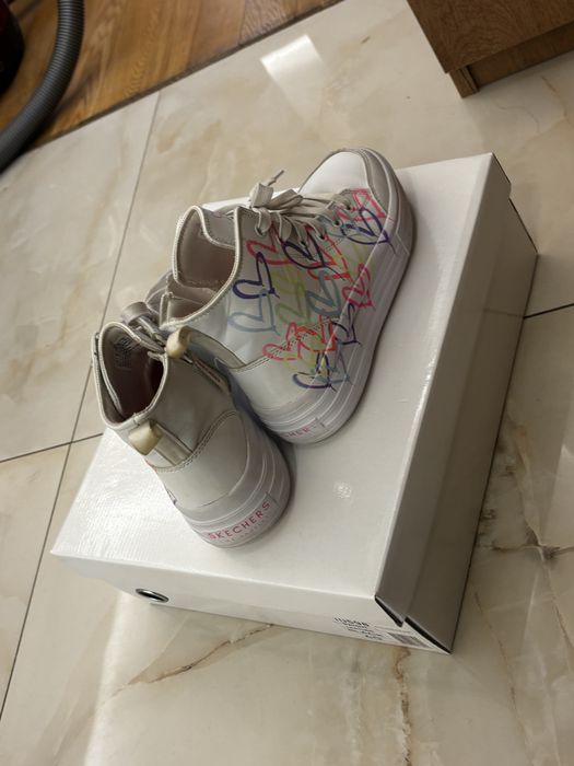 Кецове Skechers за момиче