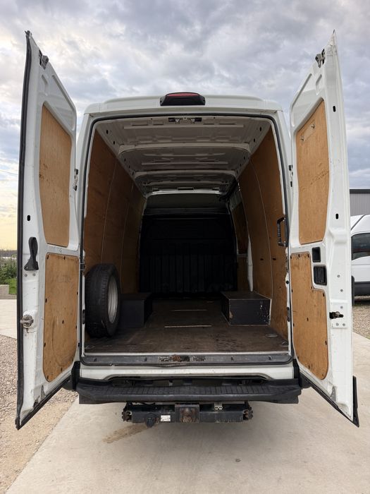 Iveco Daily 40C15 3.0 E5 2013  Cat. B 3.500 kg 35C15
