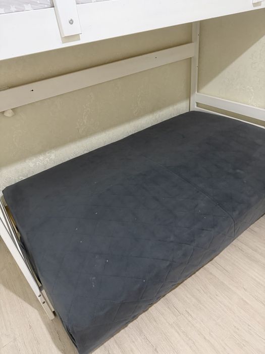 Продам двухъярусную кровать