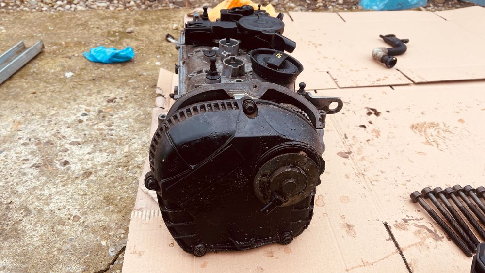 Vând chiulasă completă 1.8 TSI cod motor CDDA pentru Skoda Octavia