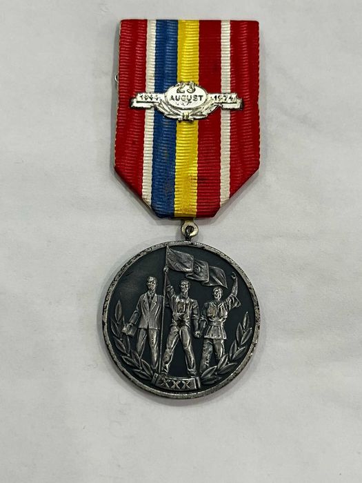 Medalii-Ordinul muncii si Medalie aniversara 1974