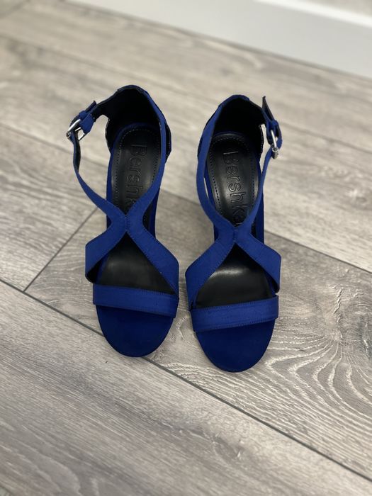 Sandale cu toc elegante