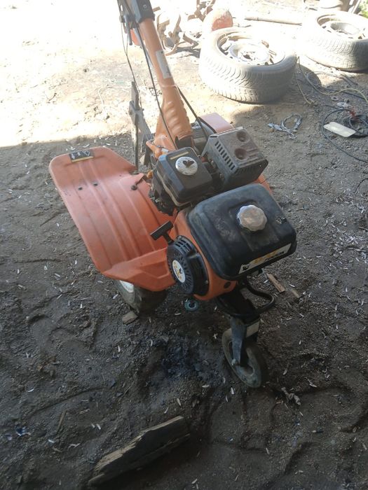 Vând motocultor  funcțional
