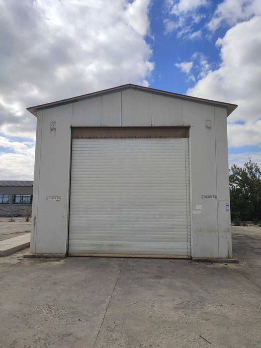 Сглобяемо метално хале, изпозвано за скалд и сервиз