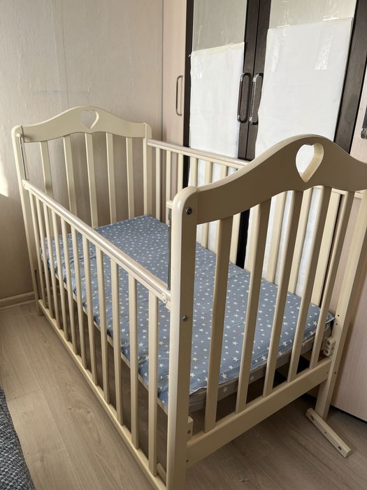 Продам кровать детскую