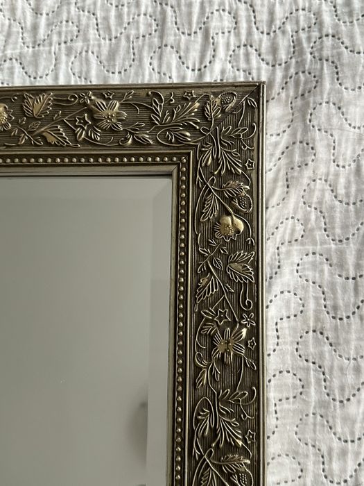 Oglinda decorativa interior