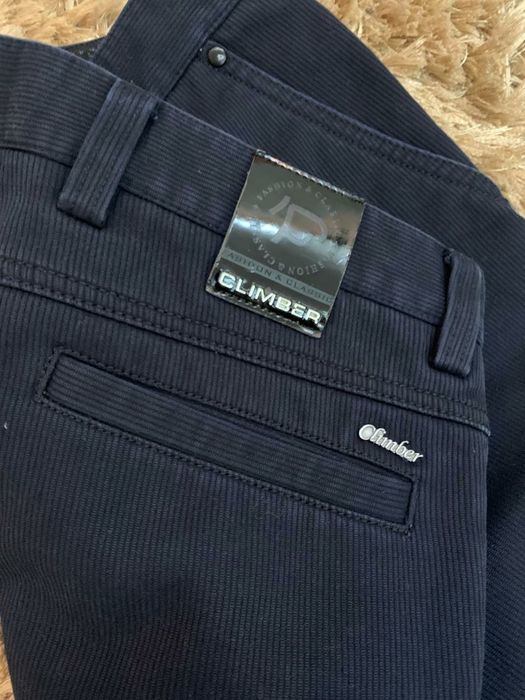 Продам джинсы утеплённые 26-28р на подростка