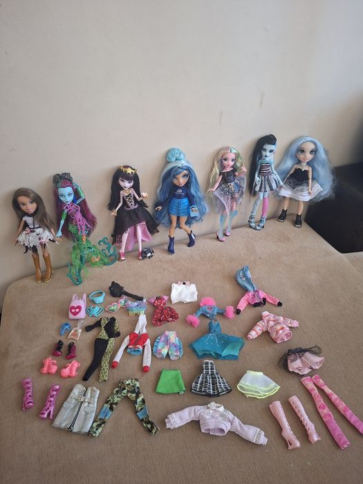 Monster High , Bratz , Rainbow High Кукли + лот дрехи
