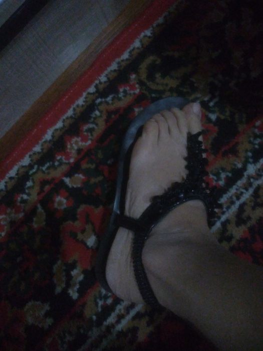 Slansiy ayollar oyoq kiymi. Xolati yaxshi, ko'p kiyilmagan .