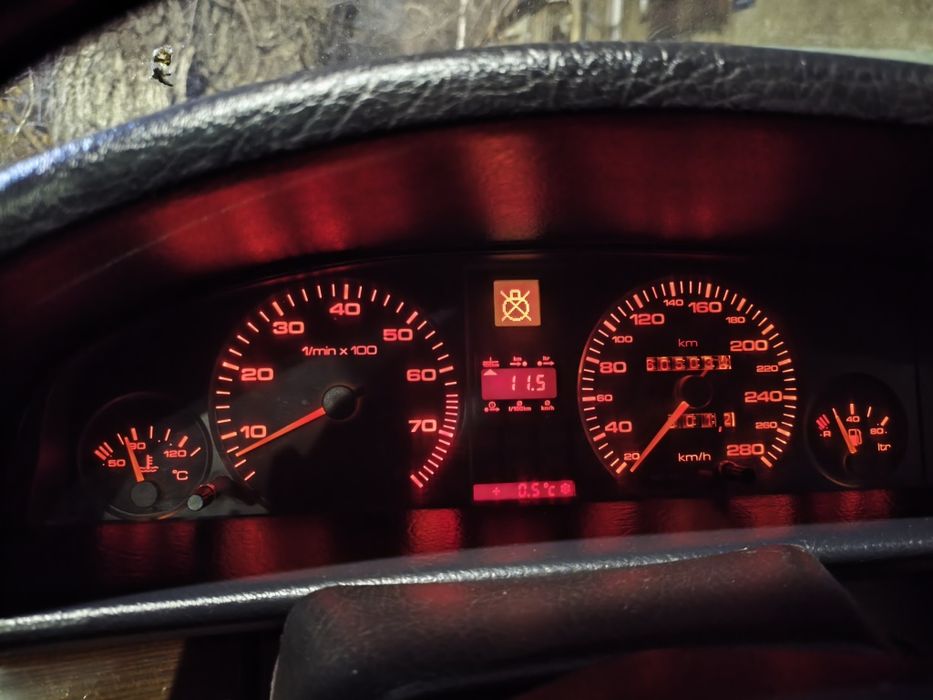 Продам Ауди 100 с4