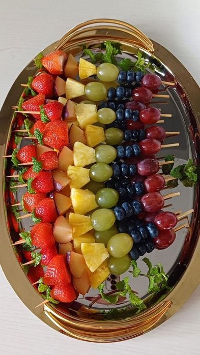 Platouri aperitive personalizate – cu autorizații