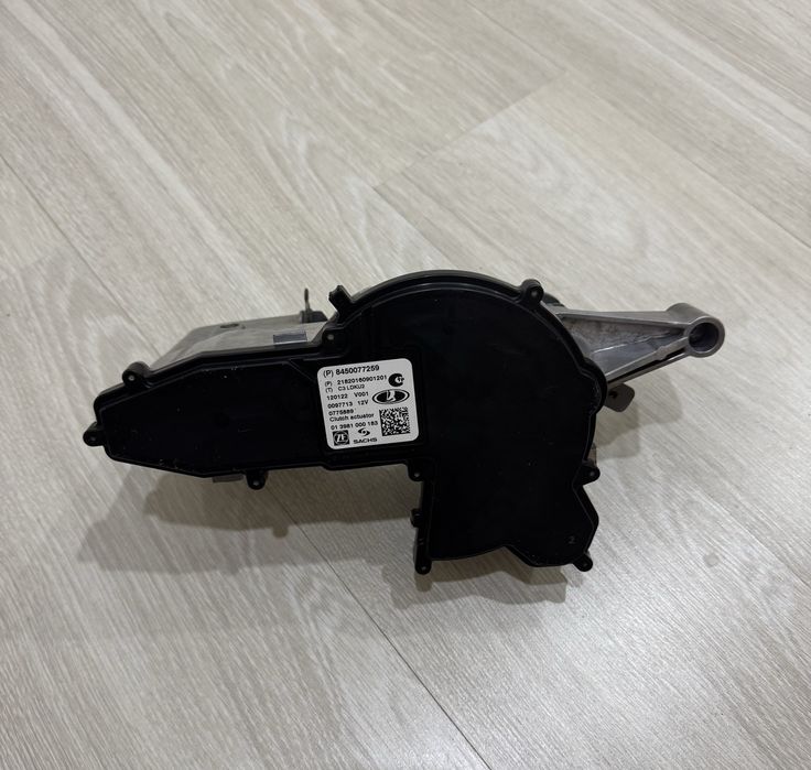 Актуатор сцепленния и выбора передач приора