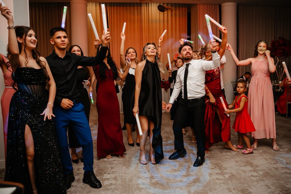 Servicii DJ pentru petreceri de Craciun si Revelion 2026-2027