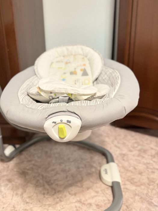 Шезлонг Joie до 5мес