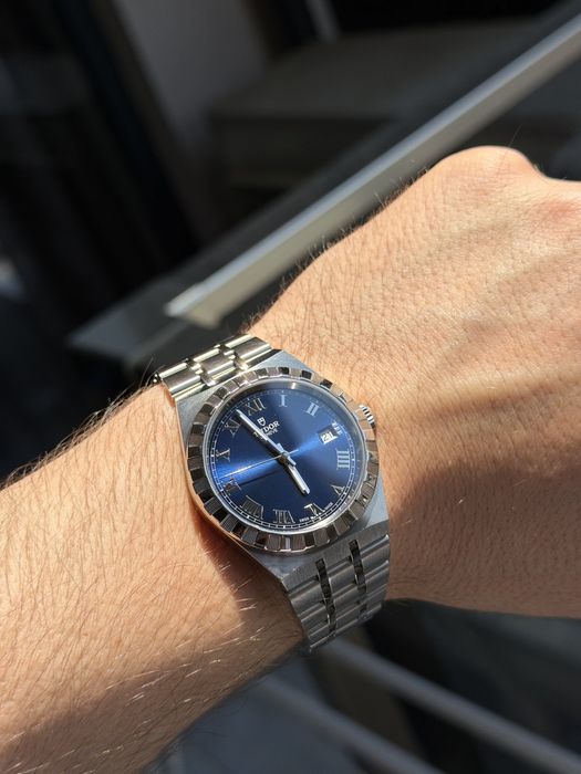 Унисекс автоматичен часовник Tudor Royal Date 28500 38mm