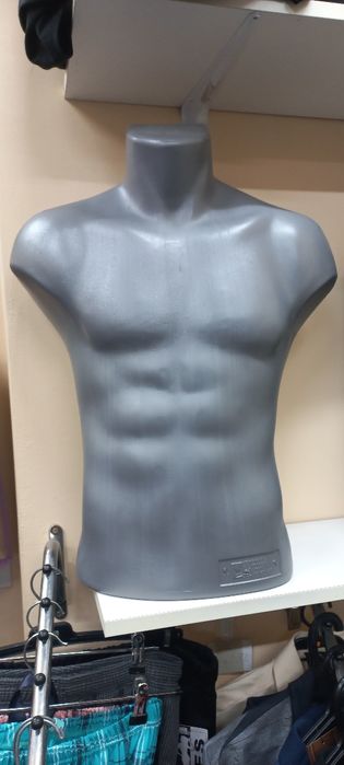 Манекени за дрехи