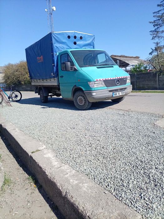De vânzare o mașină