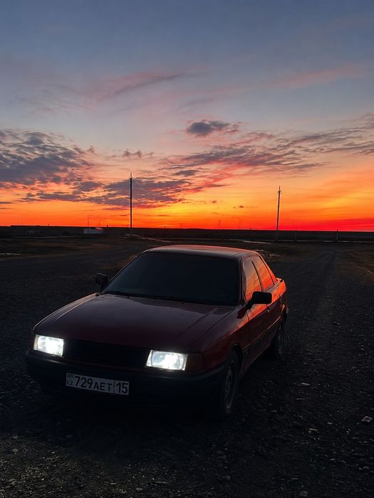 Продам Ауди 80 б3