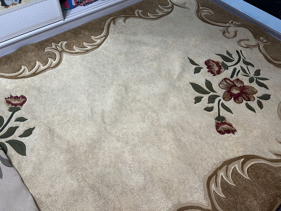 Продам ковер в идеальном состоянии