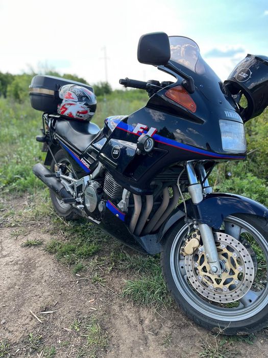 Yamaha.   FJ1200