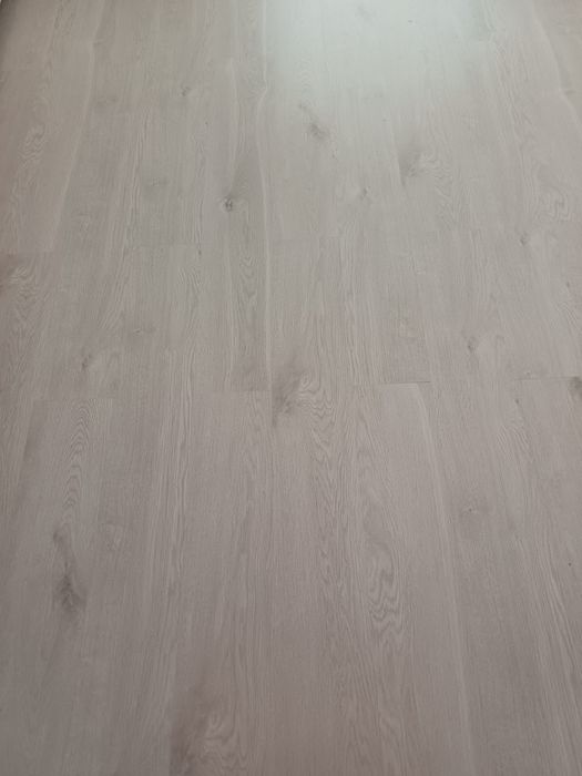 Продам ламинат   .