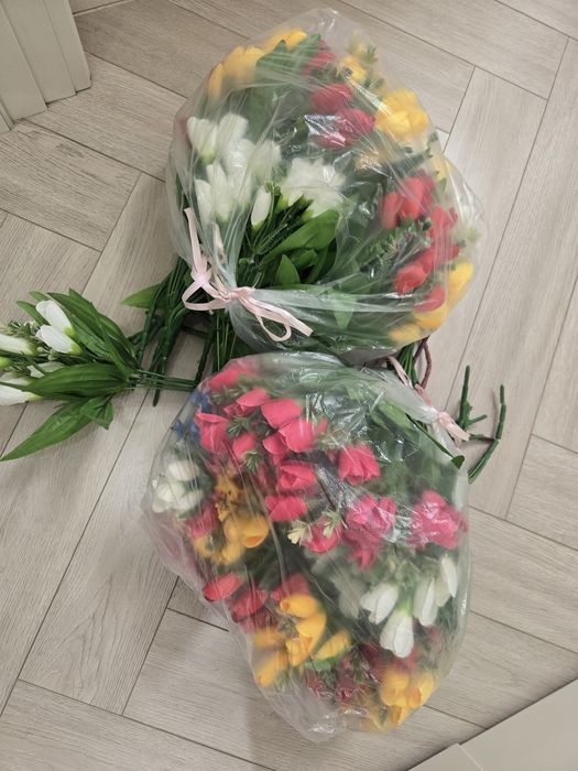 Продам цветы для оформления.