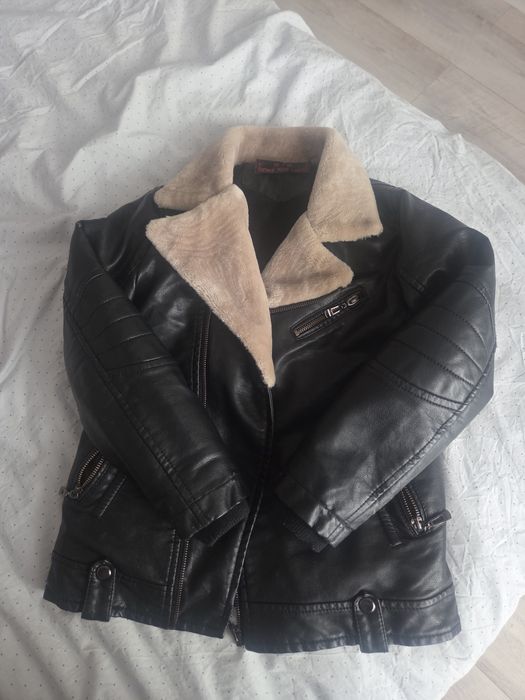 Кожанка на мальчика 7-8 лет