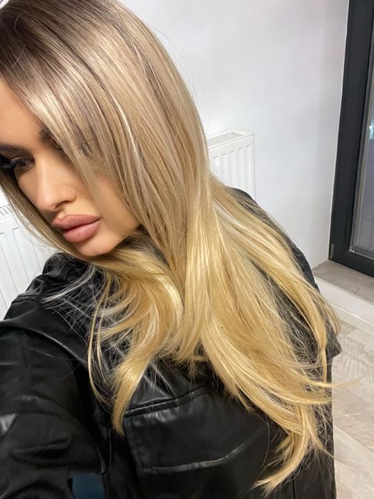 Peruca blonda suvite